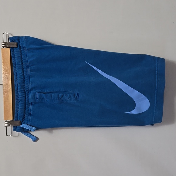 Nike Boys‎ Cotton Shorts Size Medium Blue Large Swoosh - Picture 9 of 10